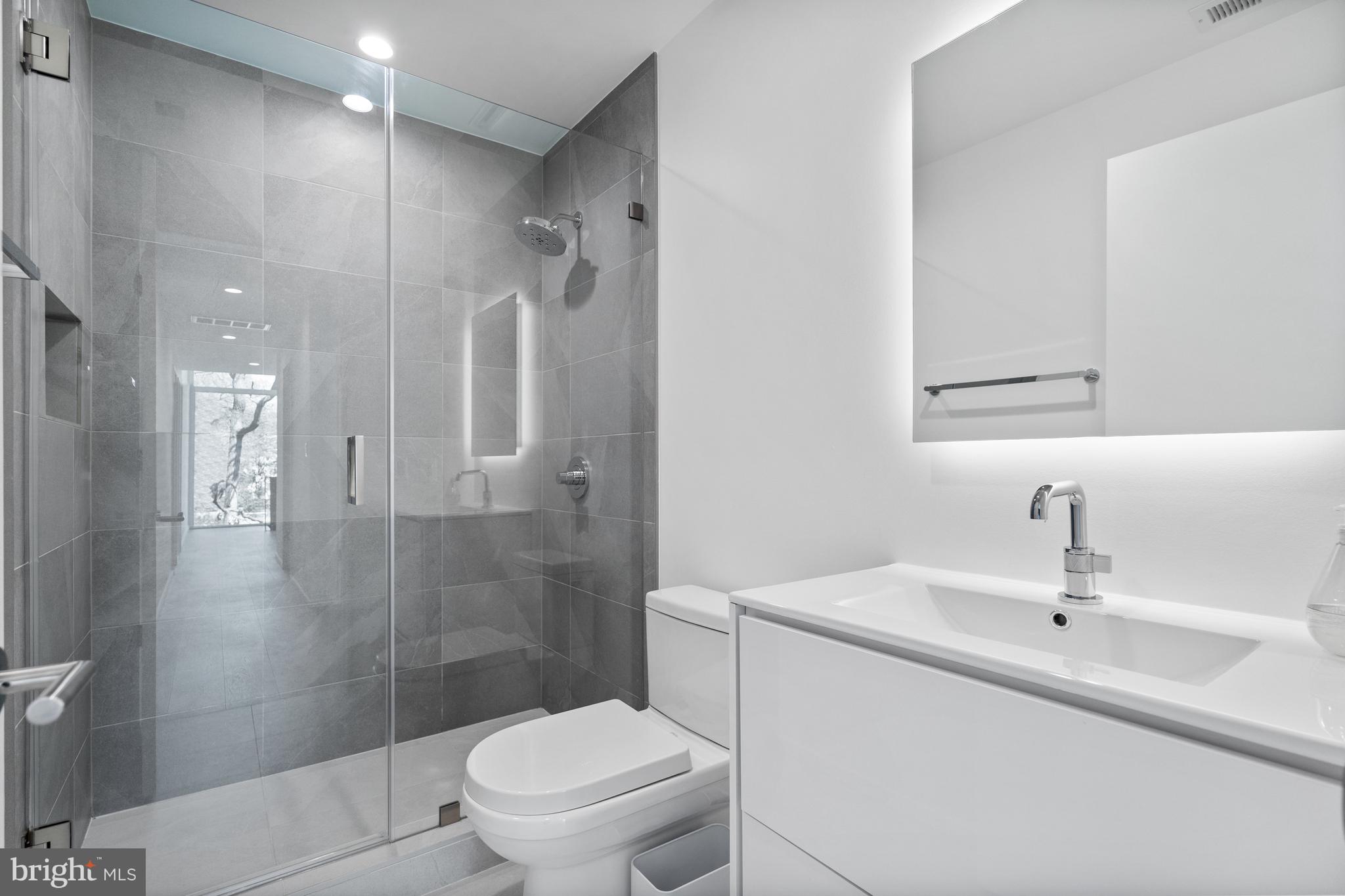 WOODLEY PARK - Residential