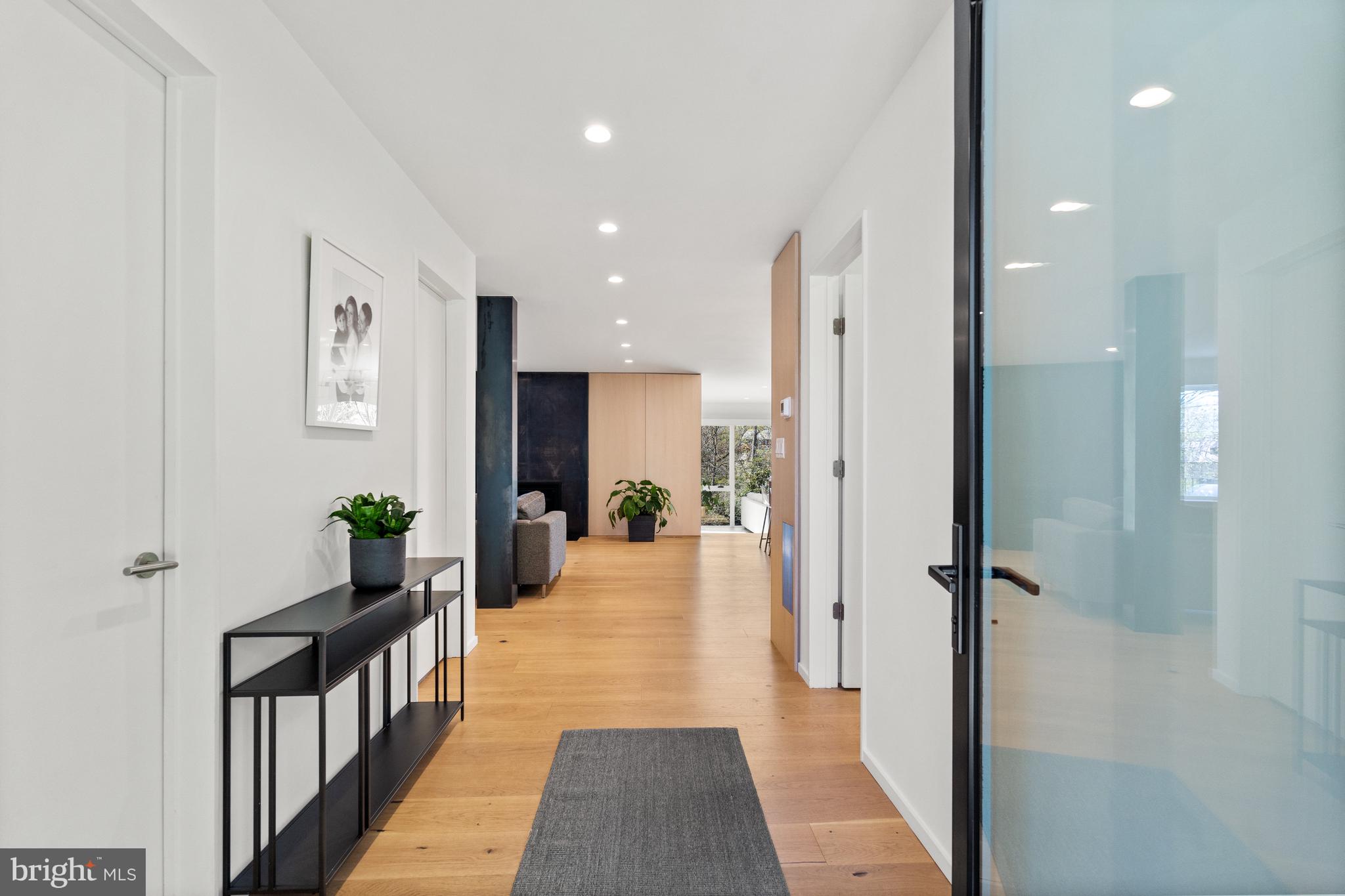 WOODLEY PARK - Residential