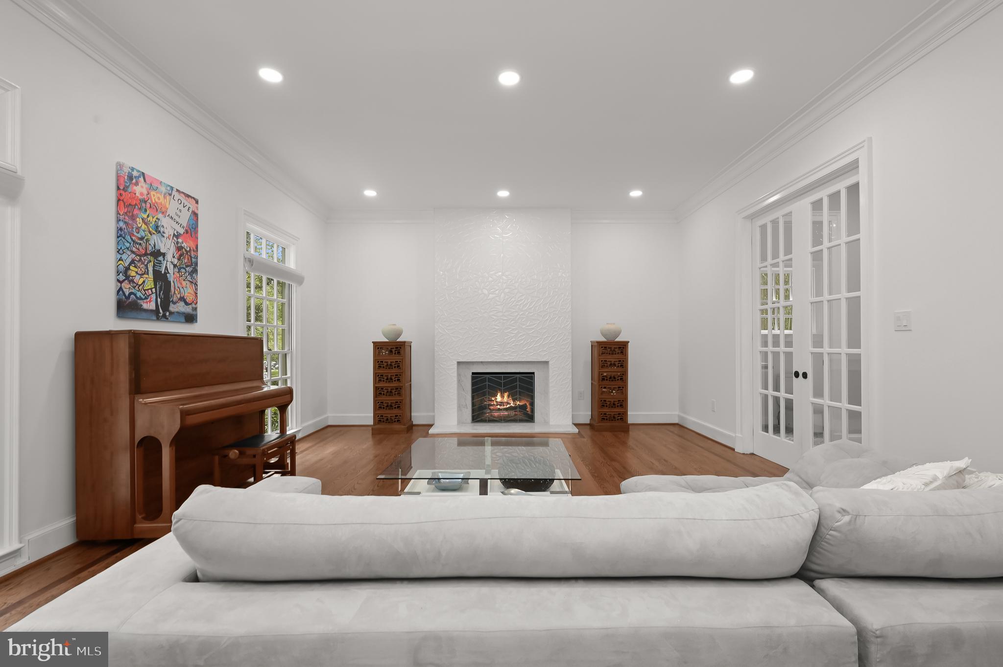 BRADLEY HILLS GROVE - Residential