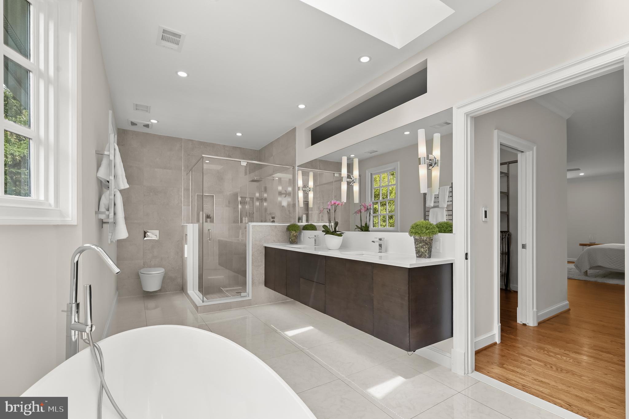 BRADLEY HILLS GROVE - Residential