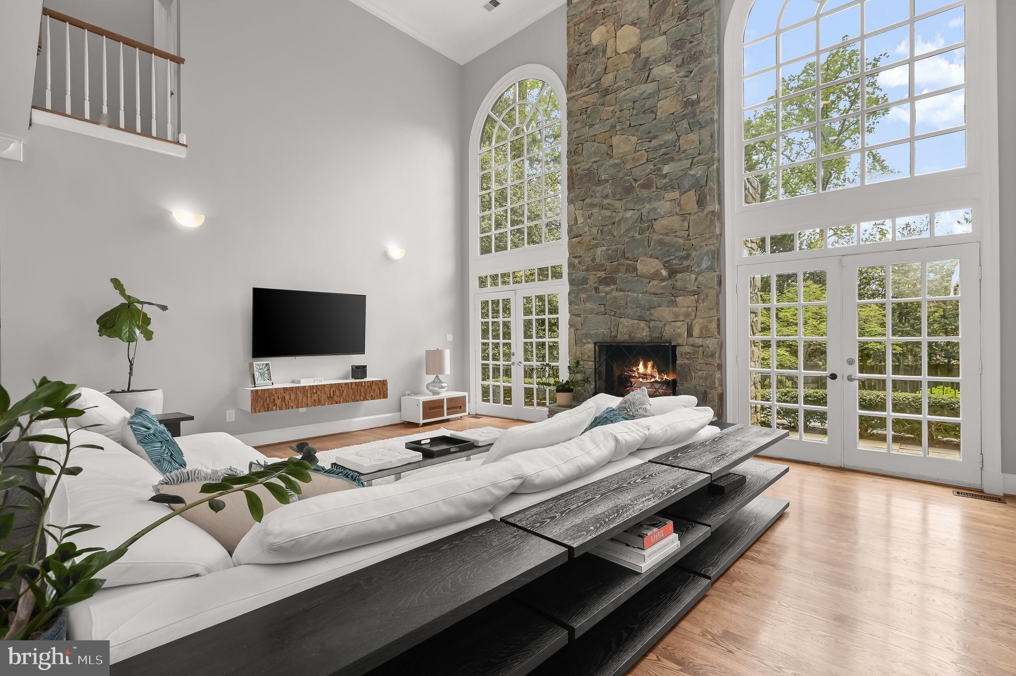 BRADLEY HILLS GROVE - Residential