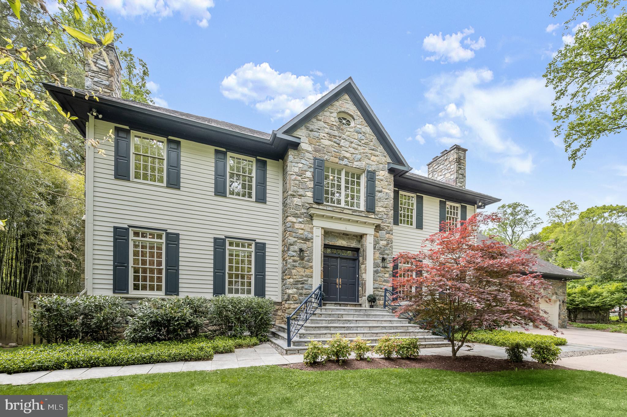BRADLEY HILLS GROVE - Residential