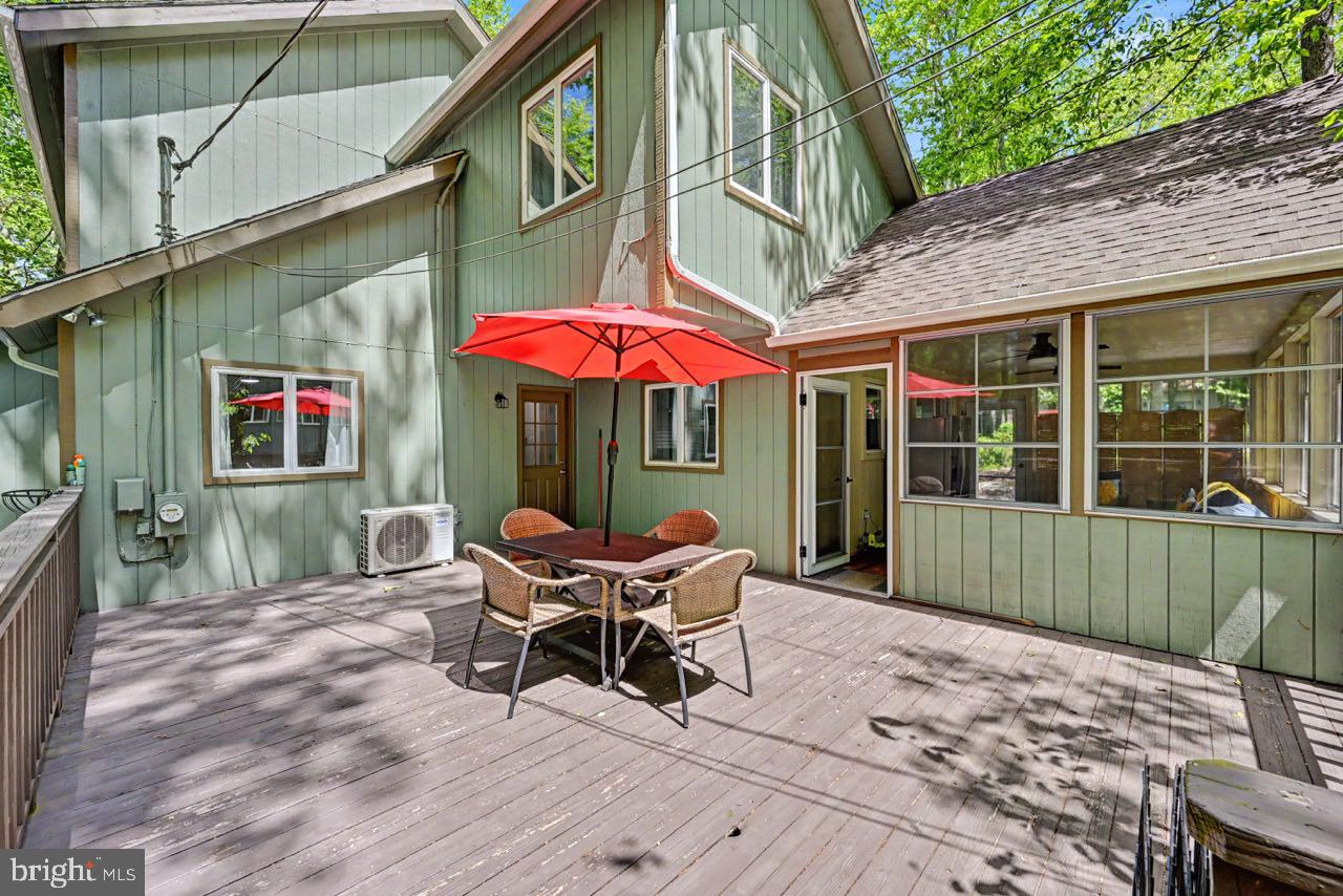 ARROWHEAD LAKE - Residential