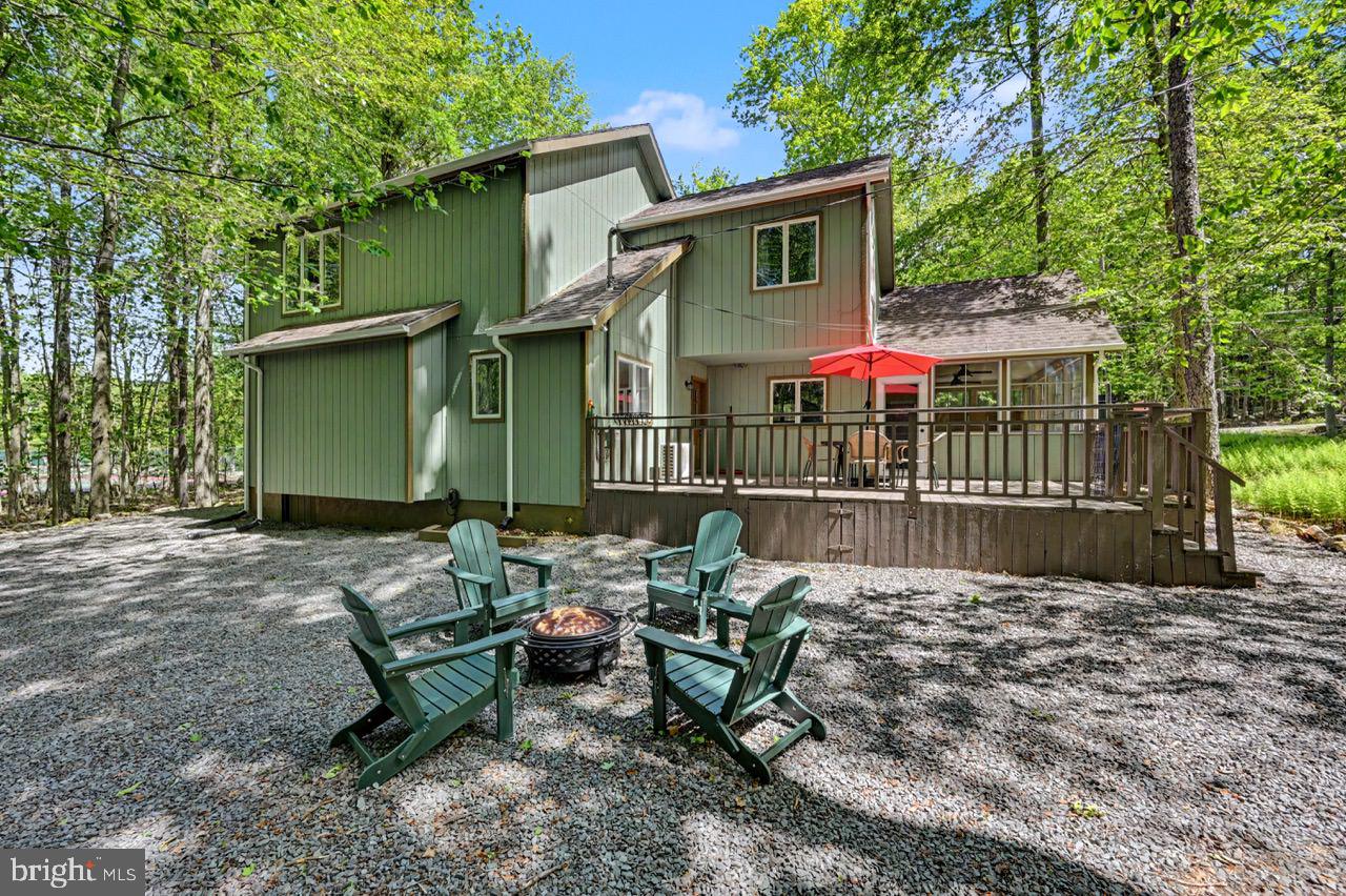 ARROWHEAD LAKE - Residential