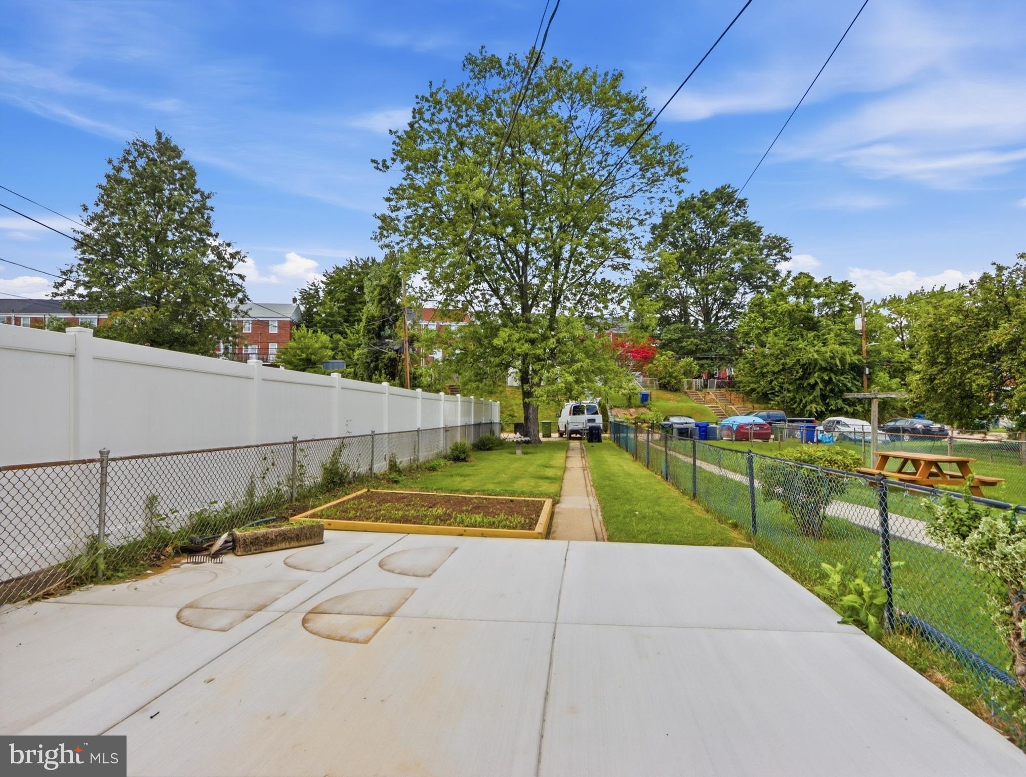 NORTHWOOD - Residential