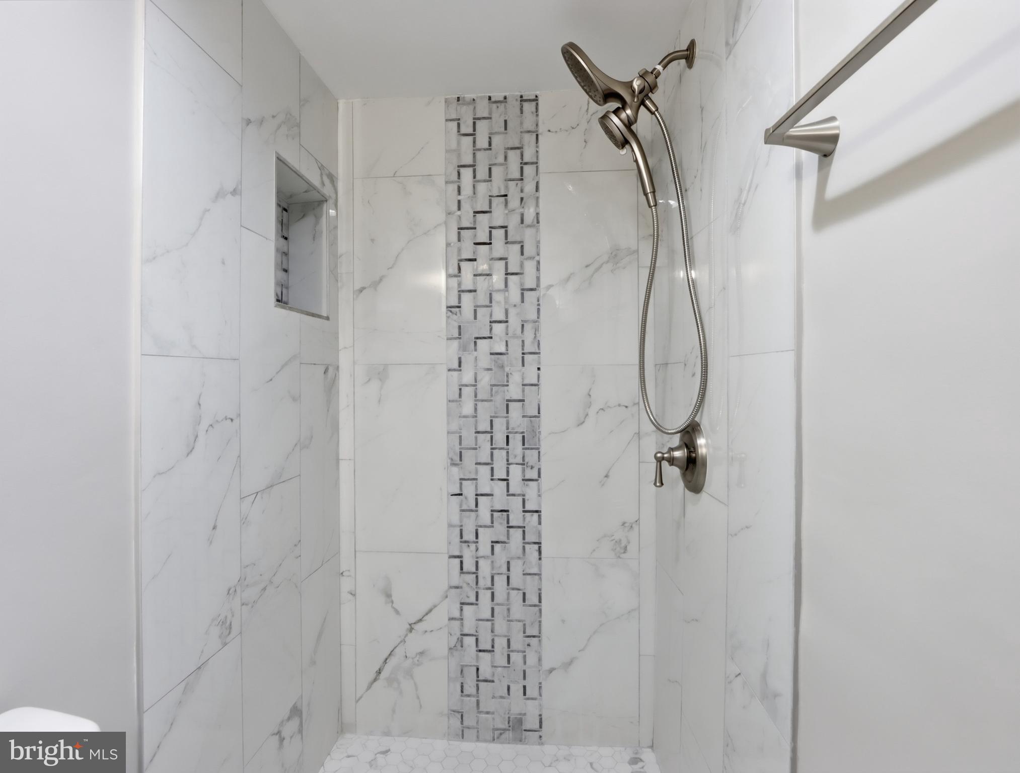 NORTHWOOD - Residential