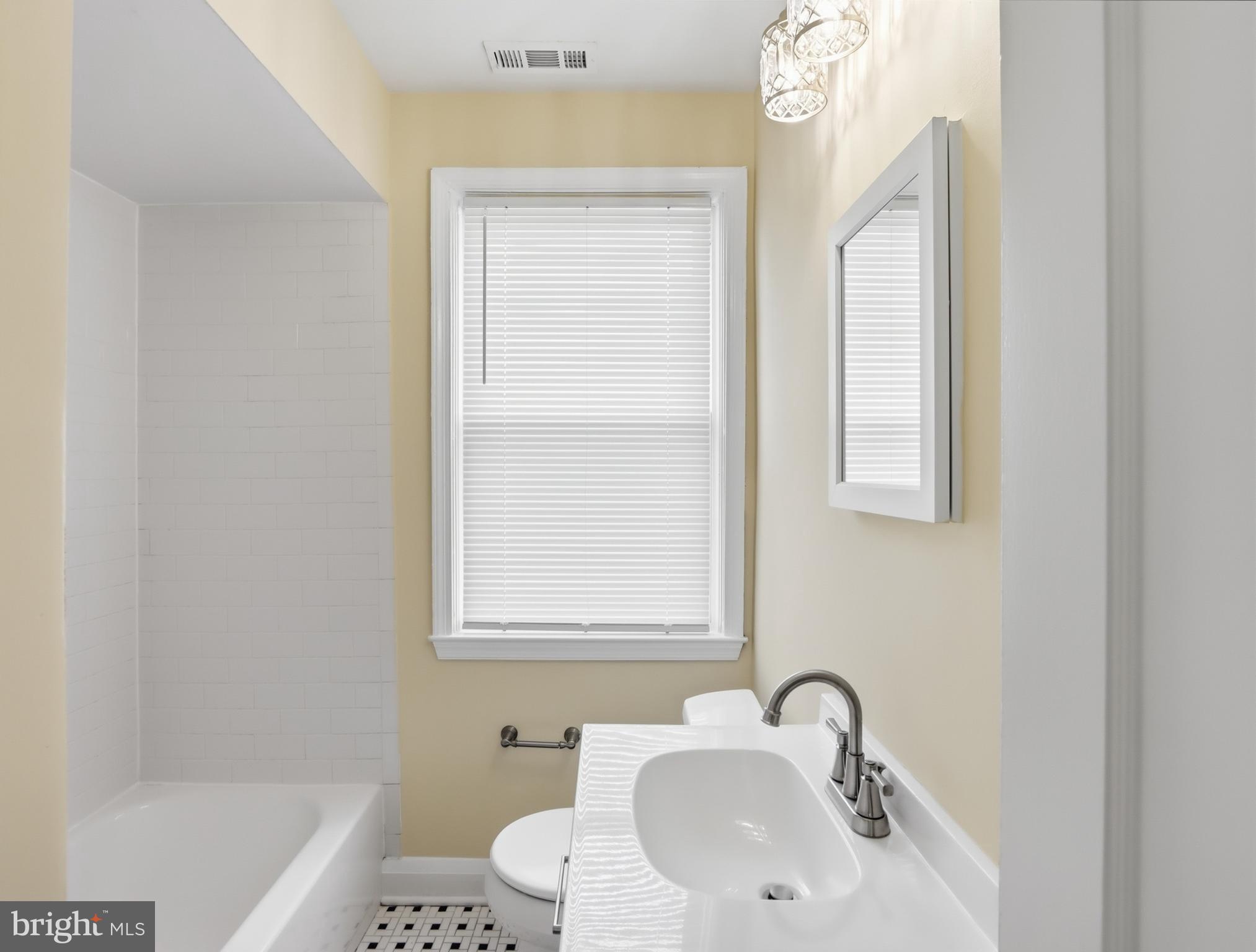 NORTHWOOD - Residential