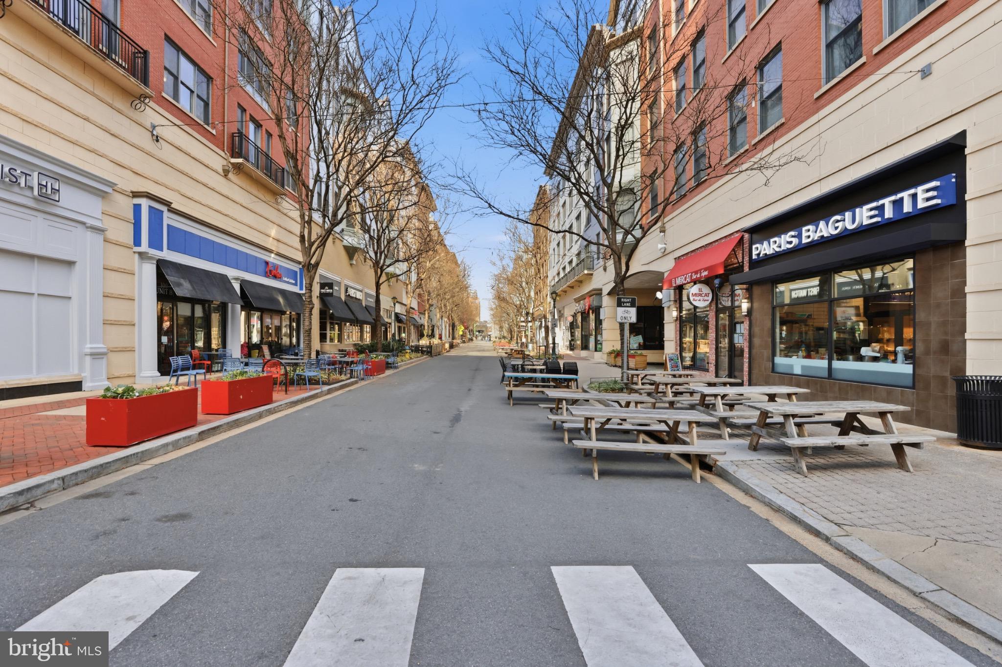 AMERICANA CENTRE - Residential