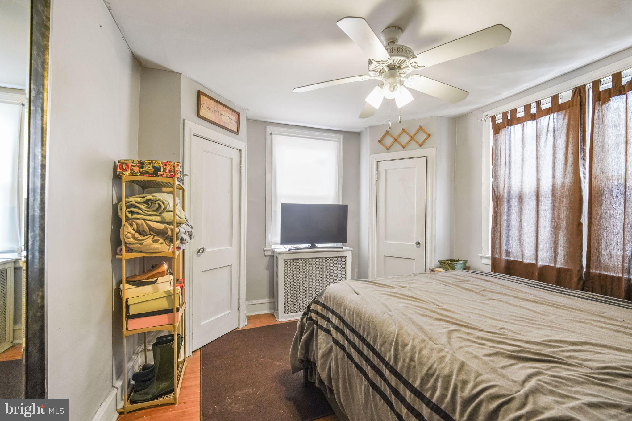 OXFORD CIRCLE - Residential