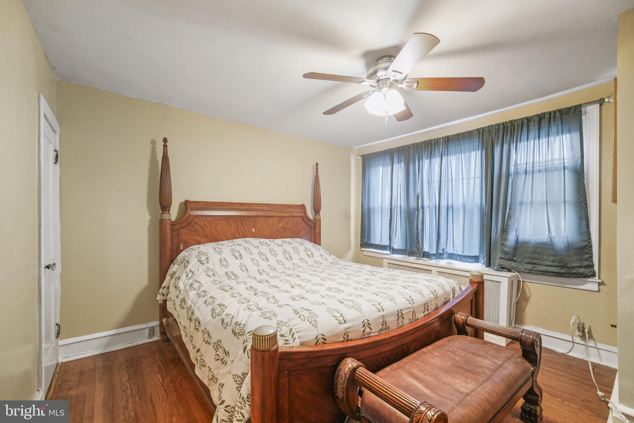 OXFORD CIRCLE - Residential