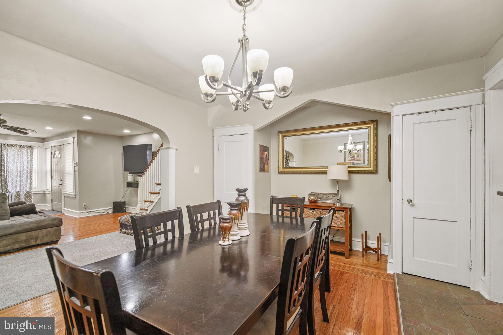 OXFORD CIRCLE - Residential