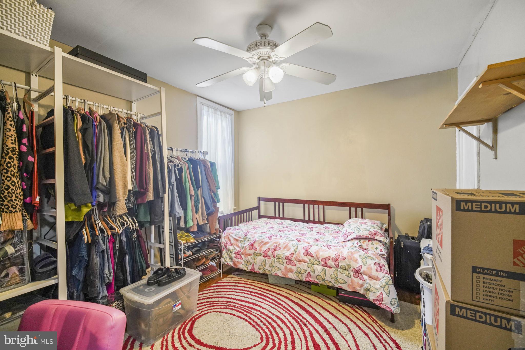 OXFORD CIRCLE - Residential