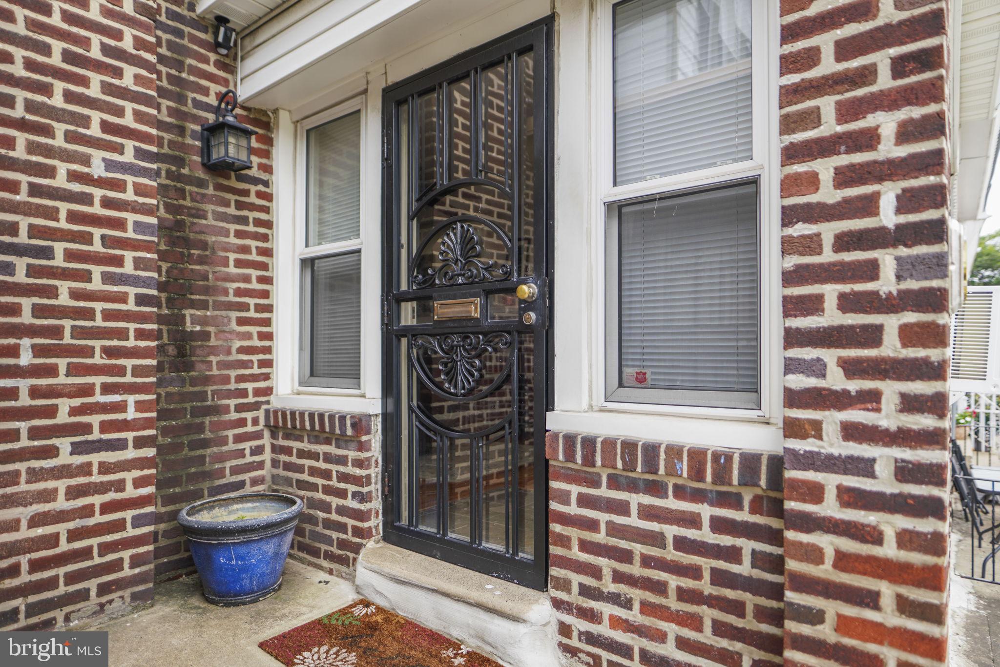 OXFORD CIRCLE - Residential