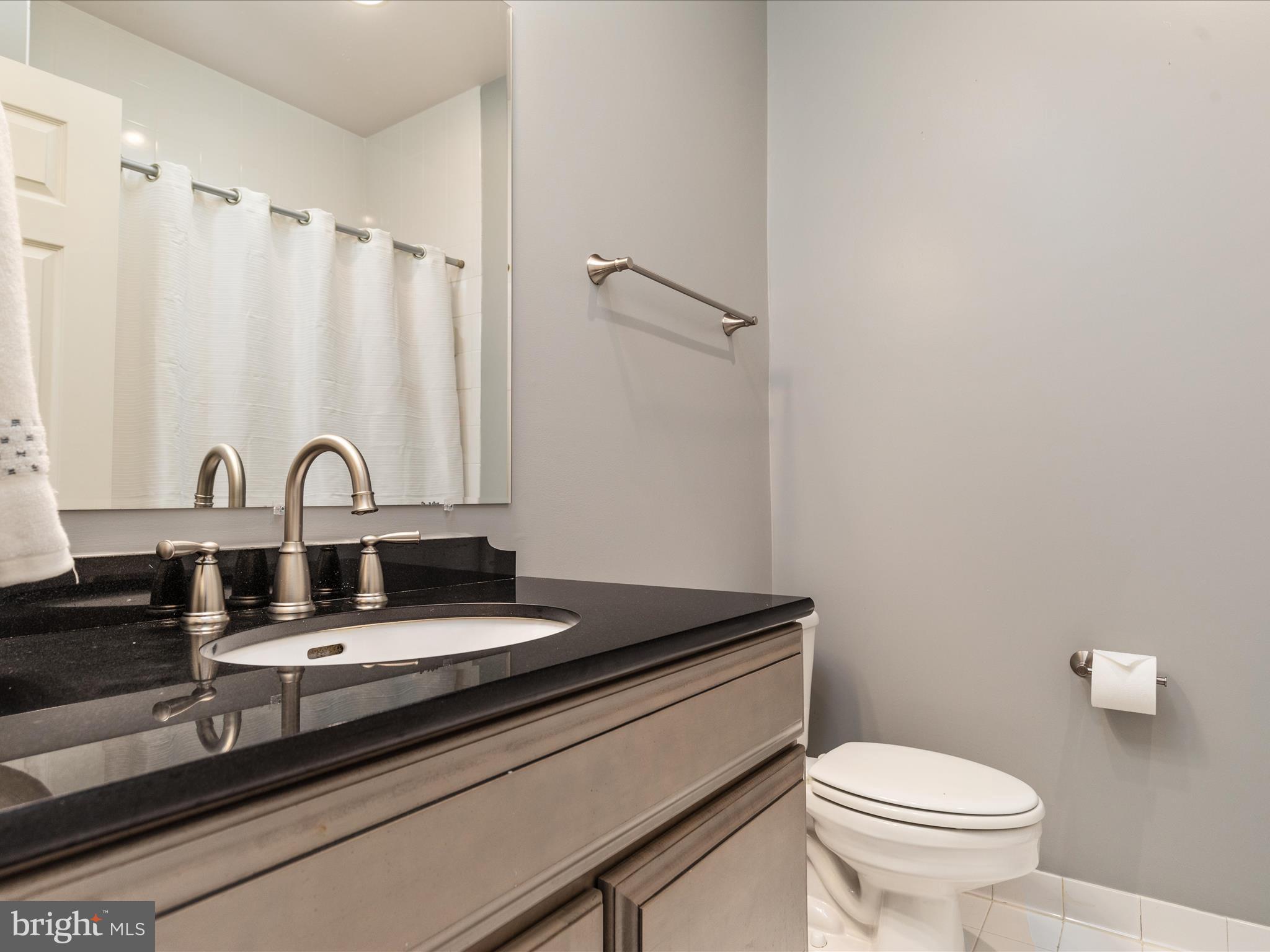 CARIS GLENNE - Residential