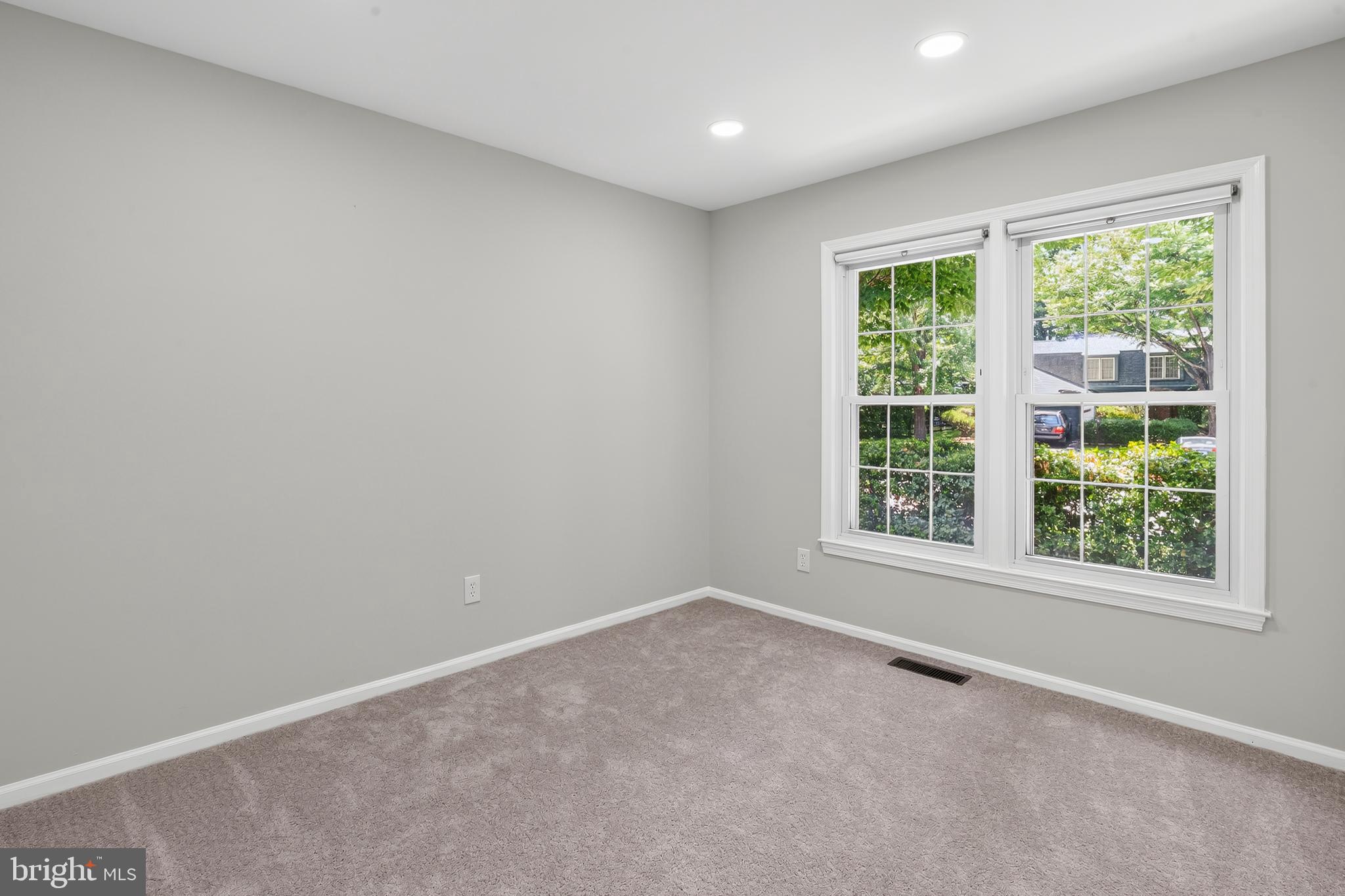 PROMONTORY OAKS - Residential