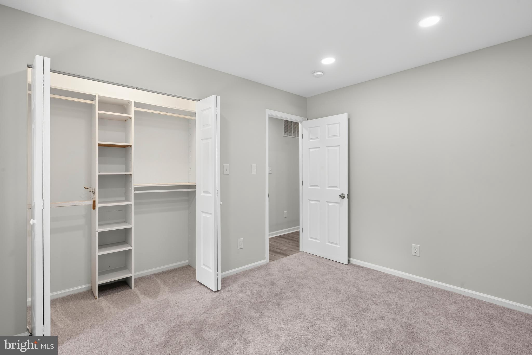 PROMONTORY OAKS - Residential
