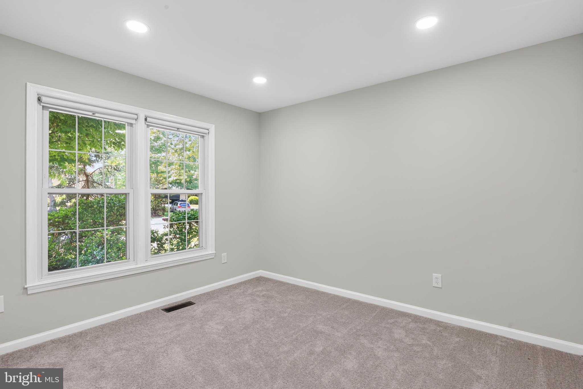 PROMONTORY OAKS - Residential