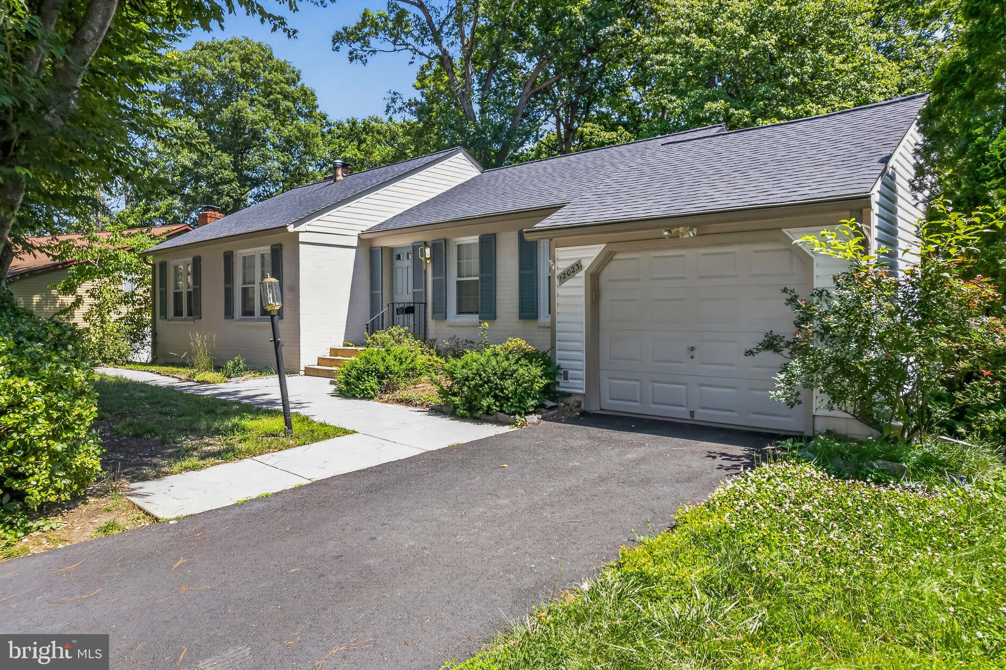 PROMONTORY OAKS - Residential