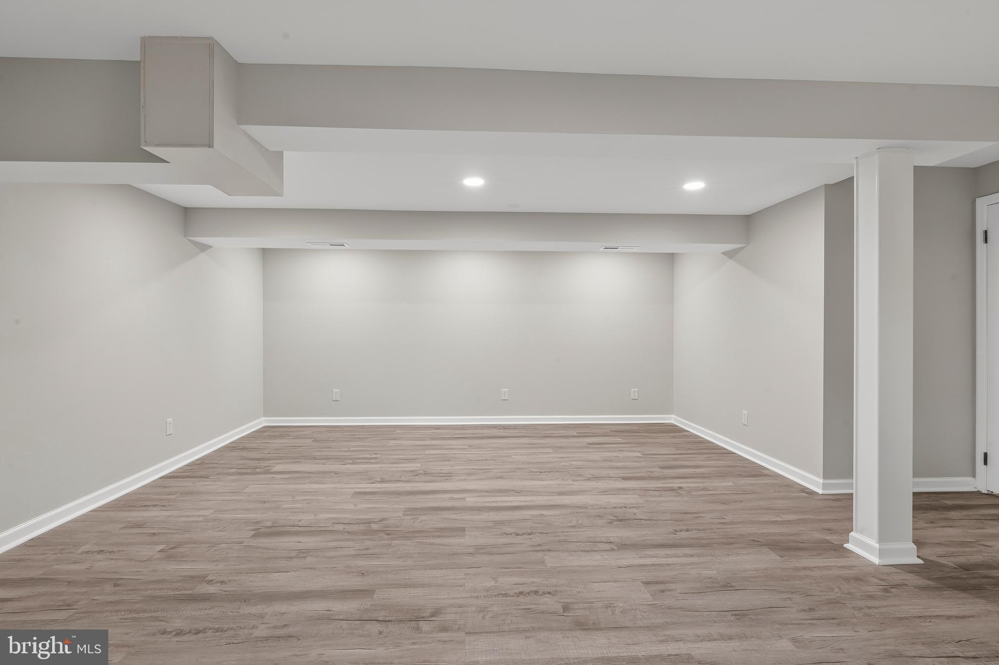 PROMONTORY OAKS - Residential