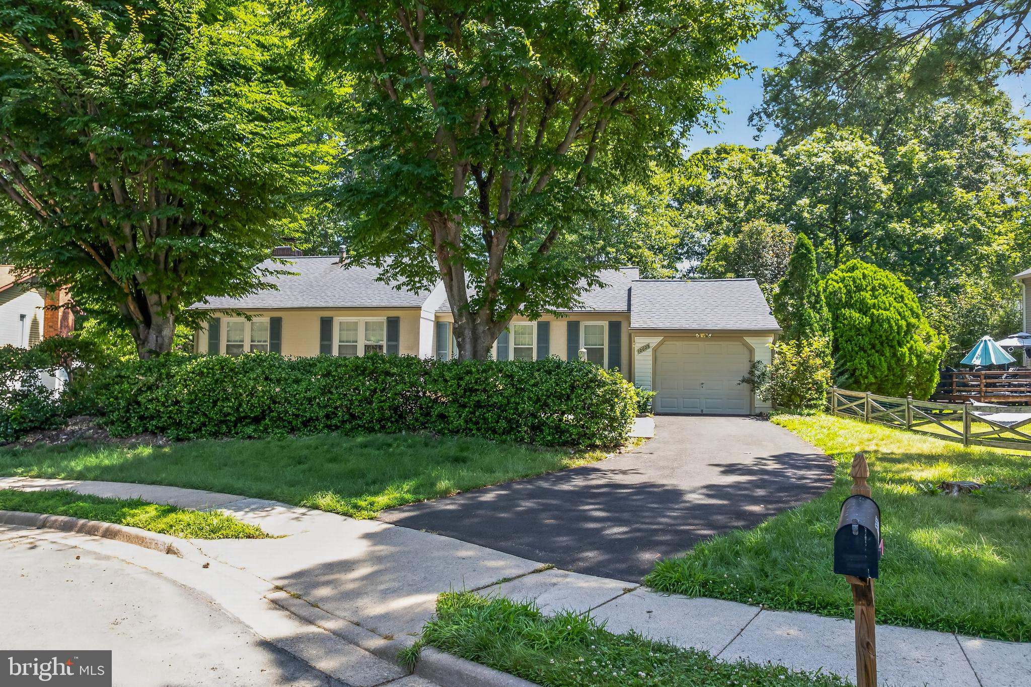 PROMONTORY OAKS - Residential