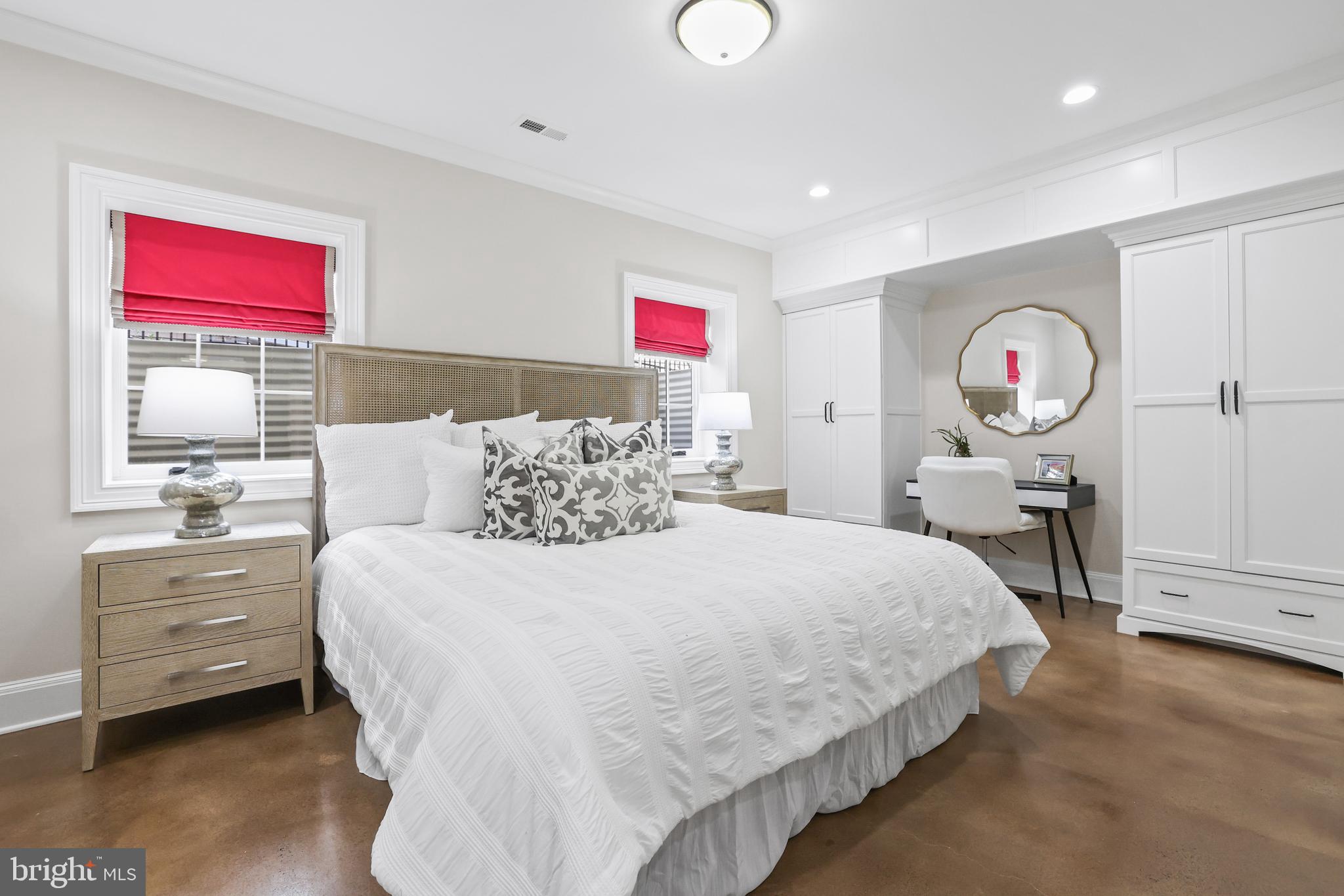 CLARENDON - Residential