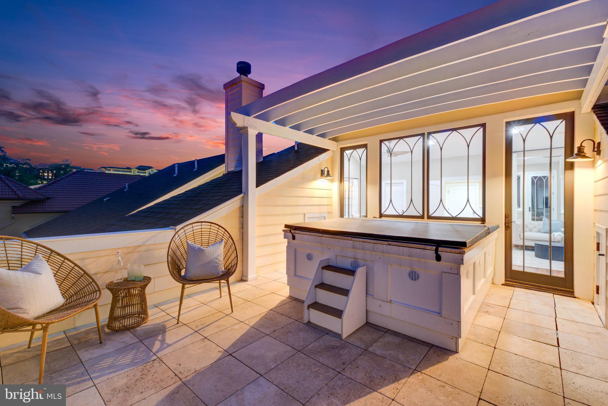 CLARENDON - Residential
