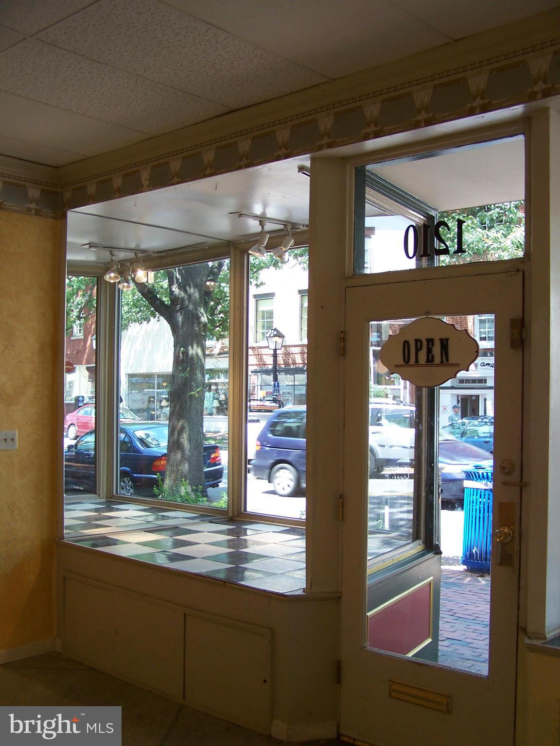 OLD TOWN ALEXANDRIA - Commercial Sale