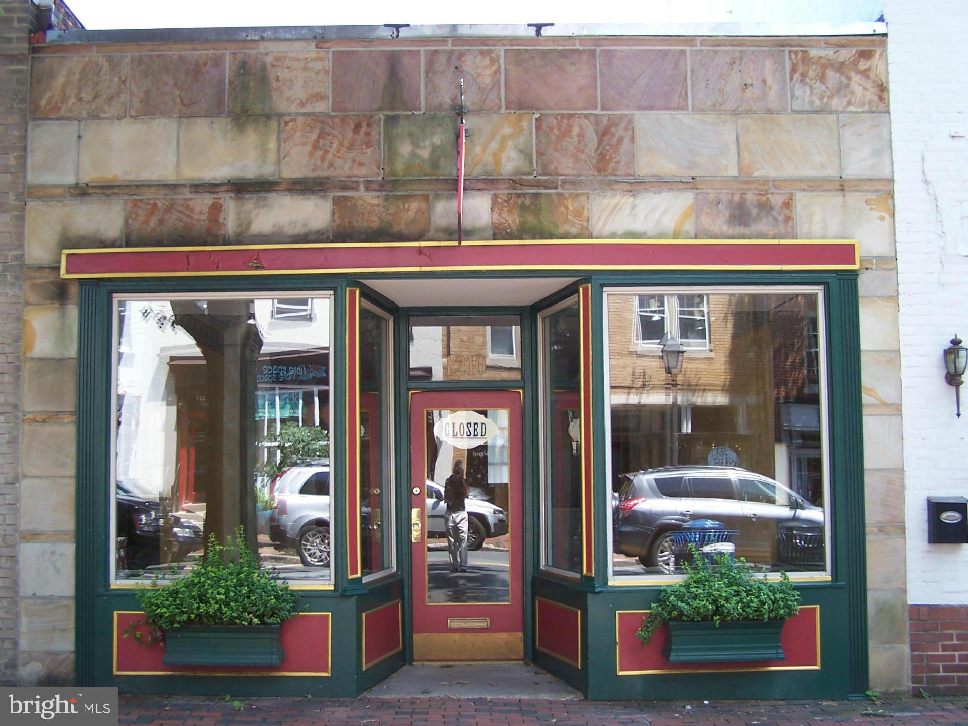 OLD TOWN ALEXANDRIA - Commercial Sale