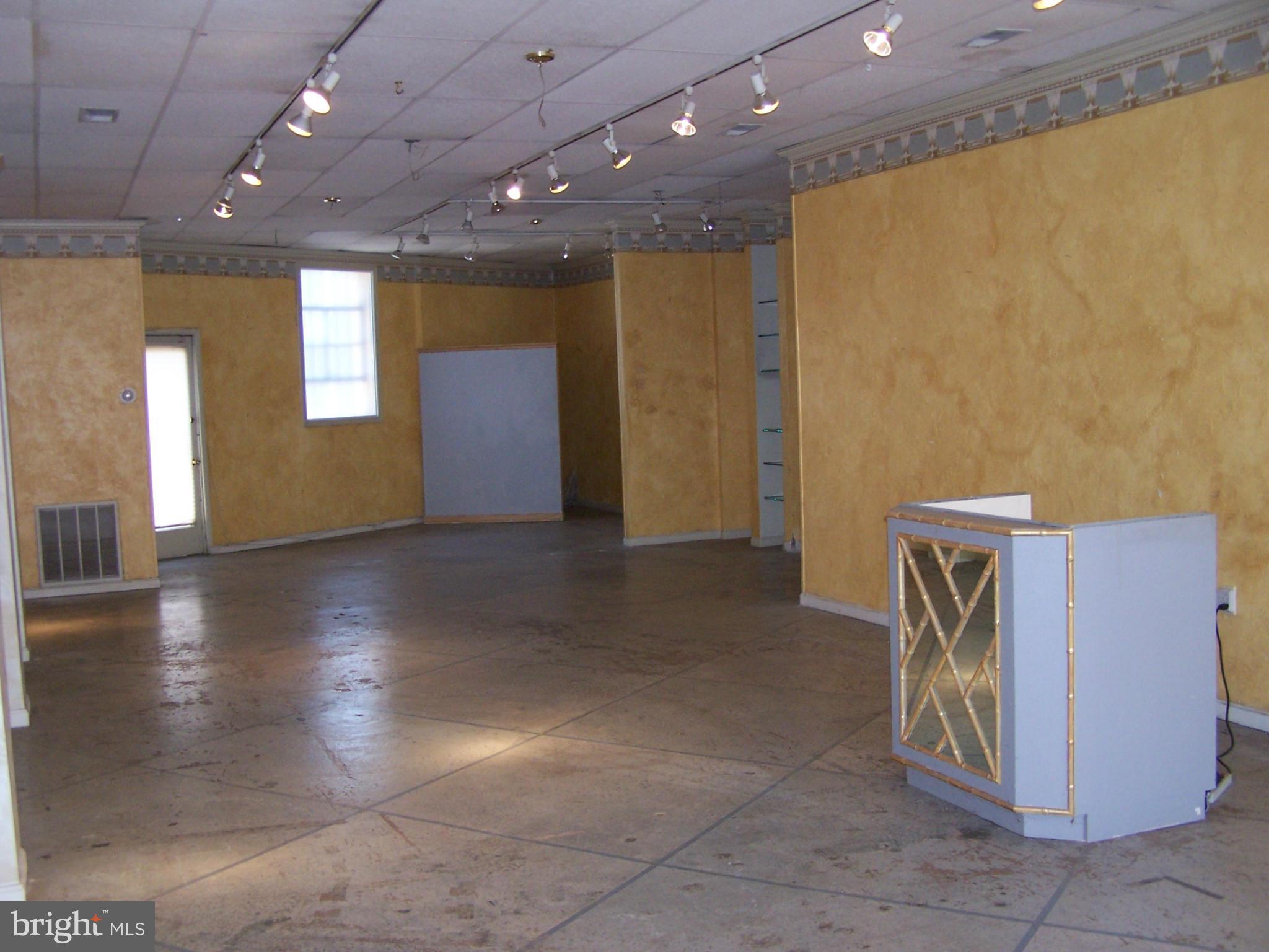 OLD TOWN ALEXANDRIA - Commercial Sale