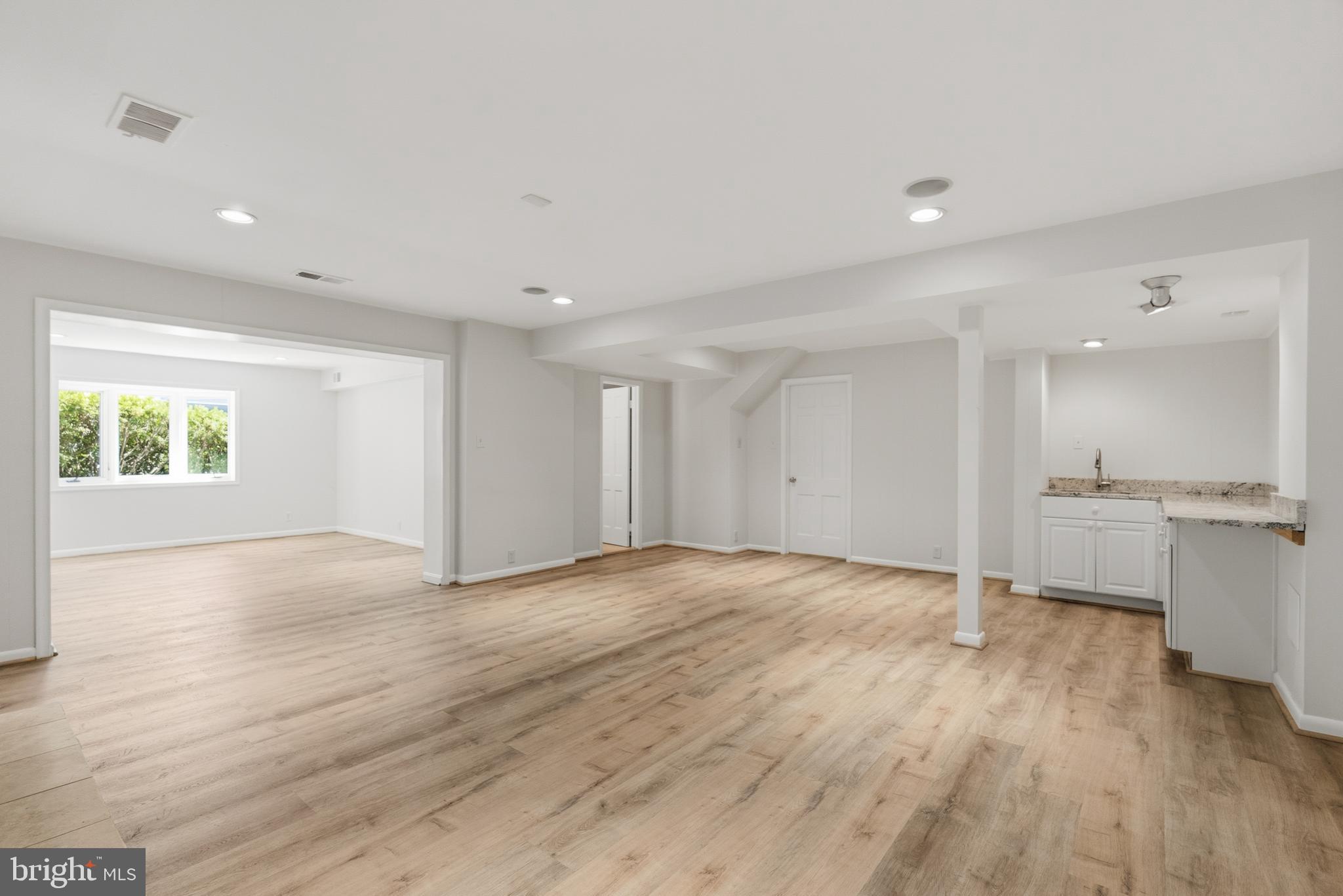 BANNOCKBURN ESTATES - Residential