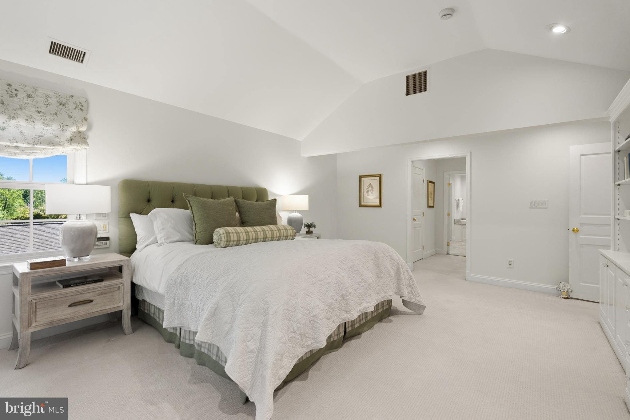 BANNOCKBURN ESTATES - Residential