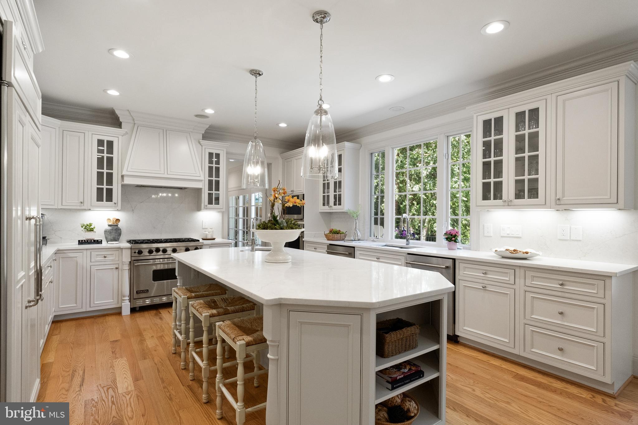 BANNOCKBURN ESTATES - Residential