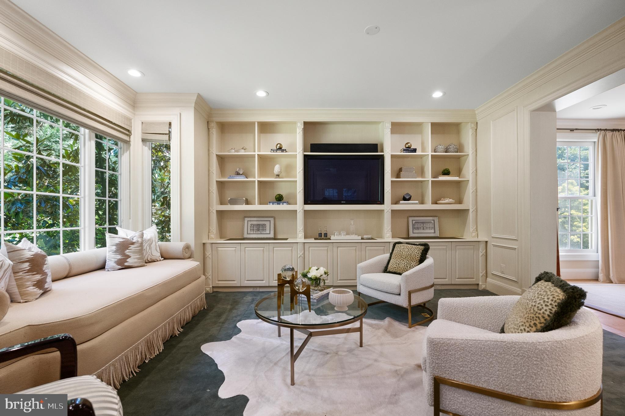 BANNOCKBURN ESTATES - Residential