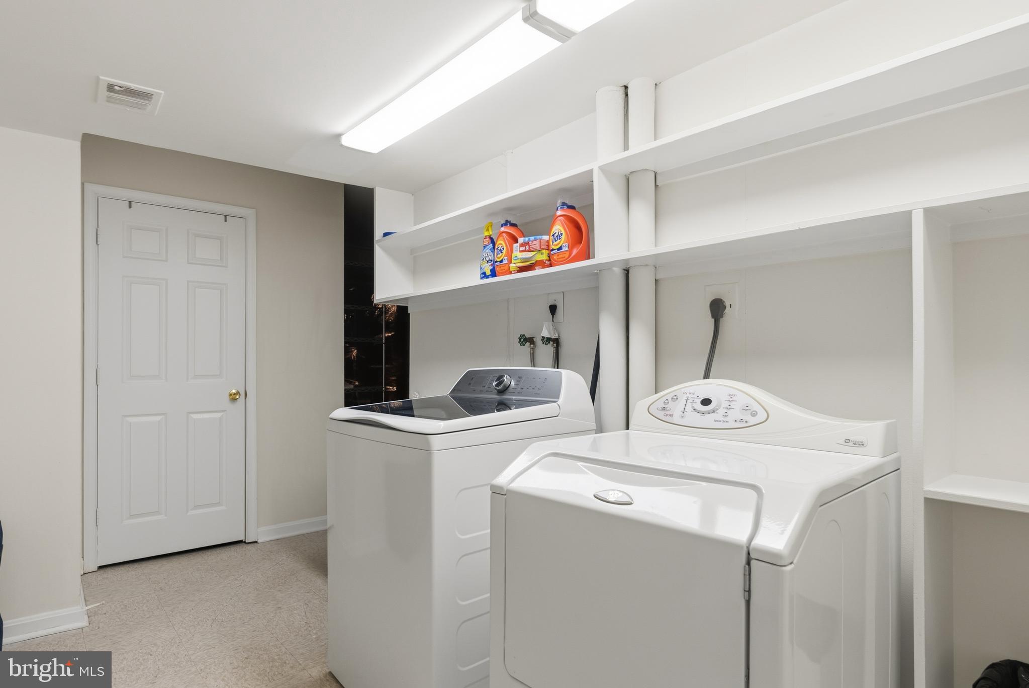BANNOCKBURN ESTATES - Residential