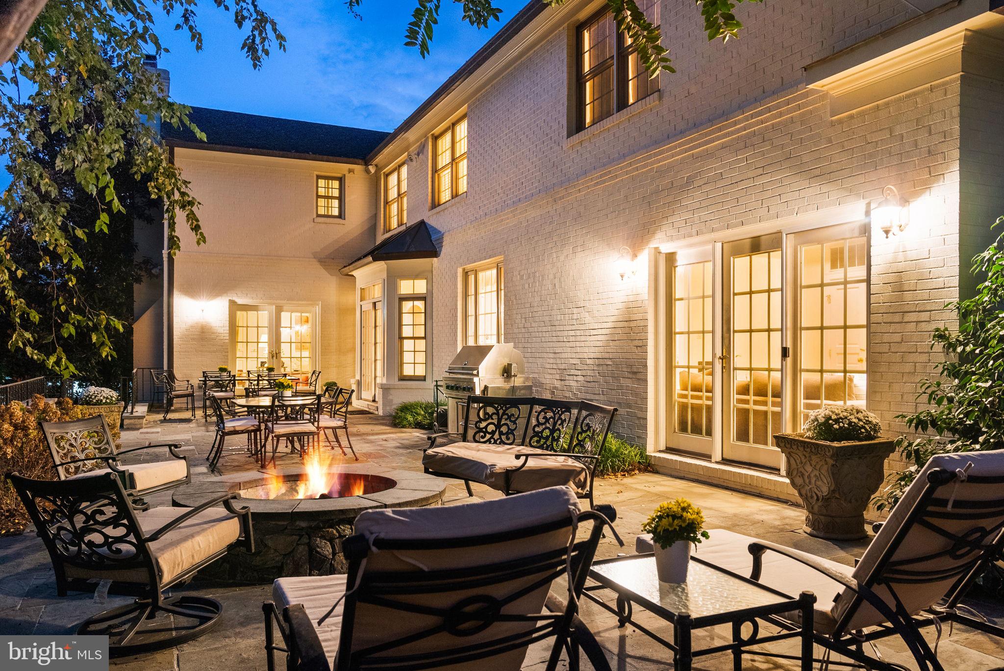 BANNOCKBURN ESTATES - Residential