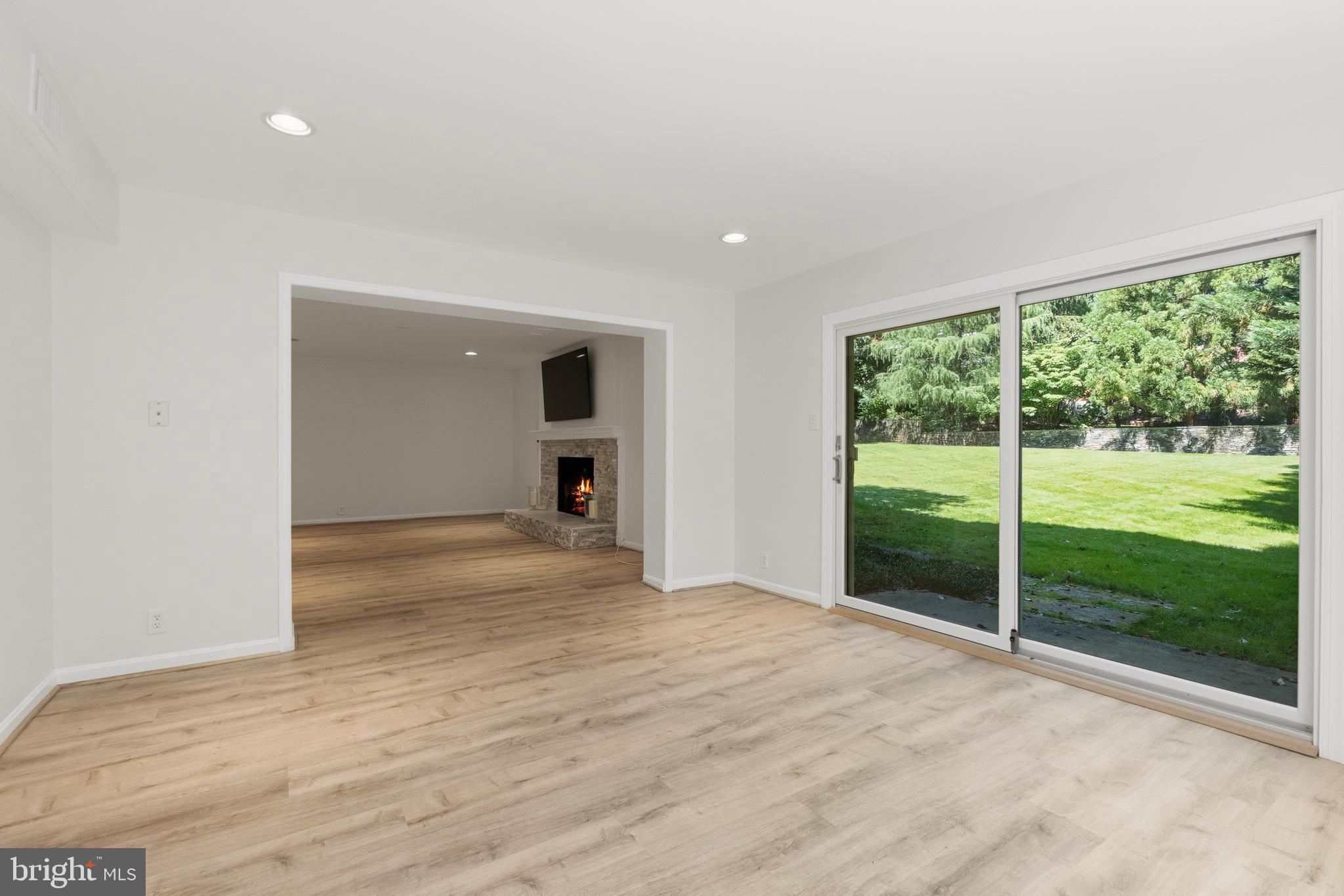 BANNOCKBURN ESTATES - Residential