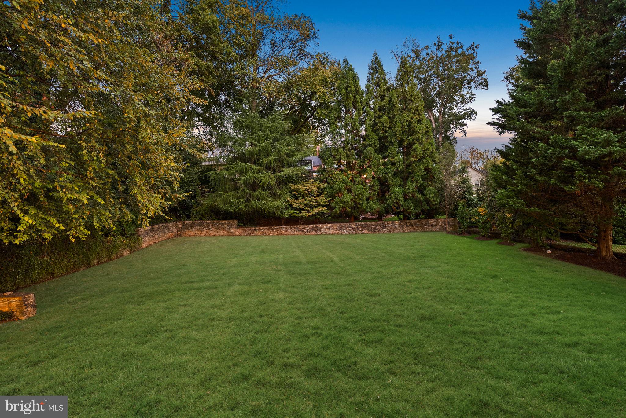 BANNOCKBURN ESTATES - Residential