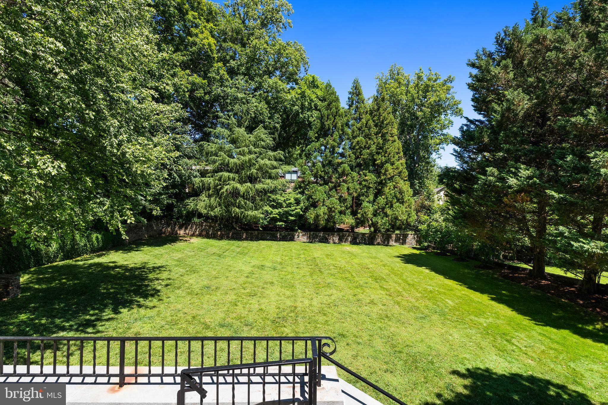 BANNOCKBURN ESTATES - Residential