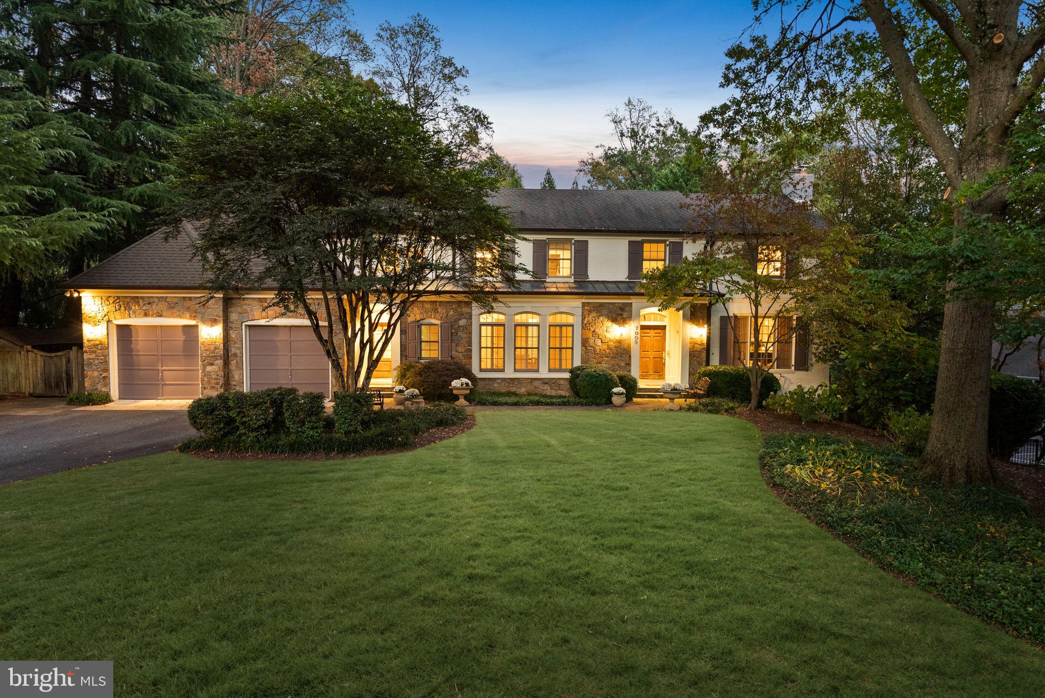 BANNOCKBURN ESTATES - Residential