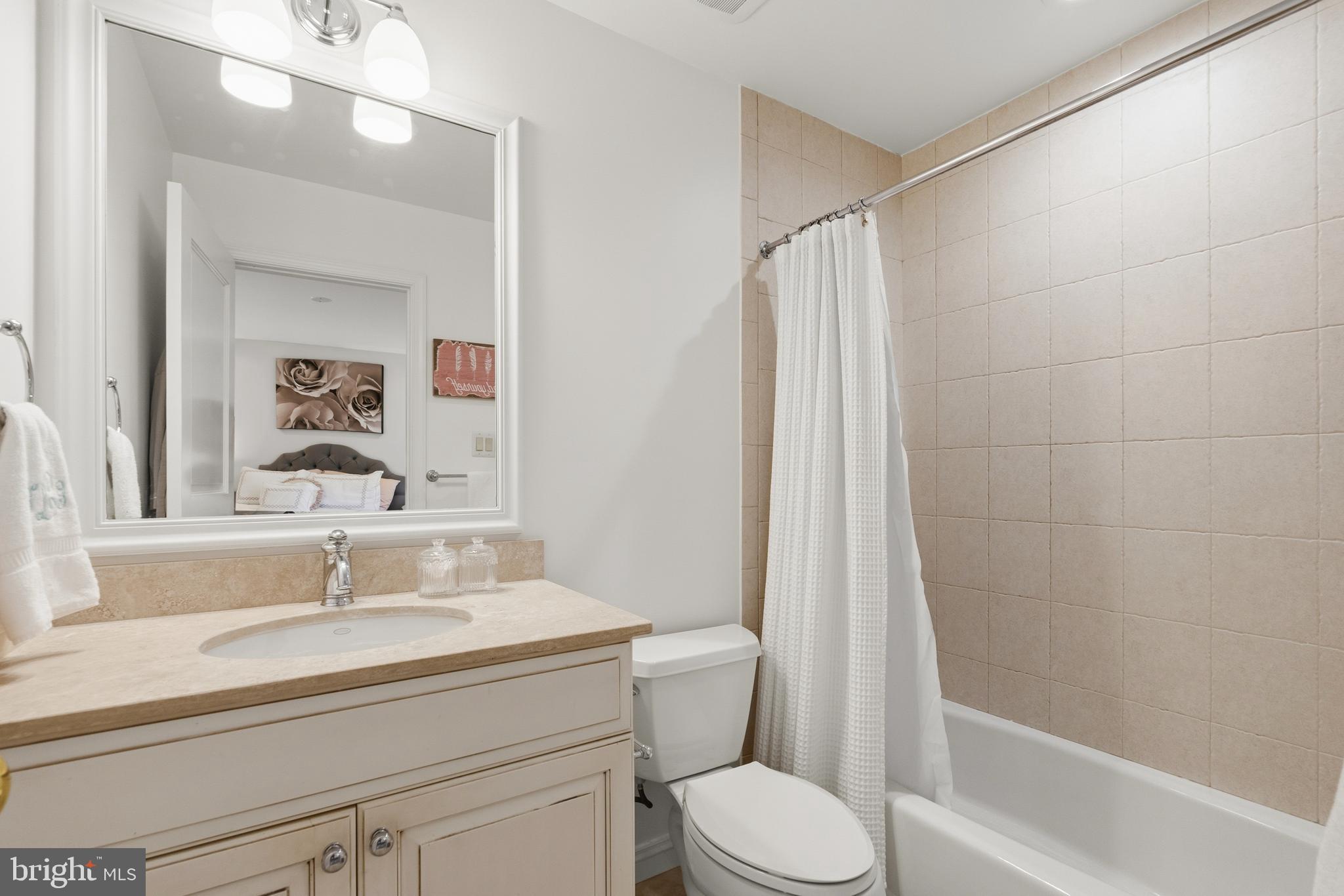 BANNOCKBURN ESTATES - Residential