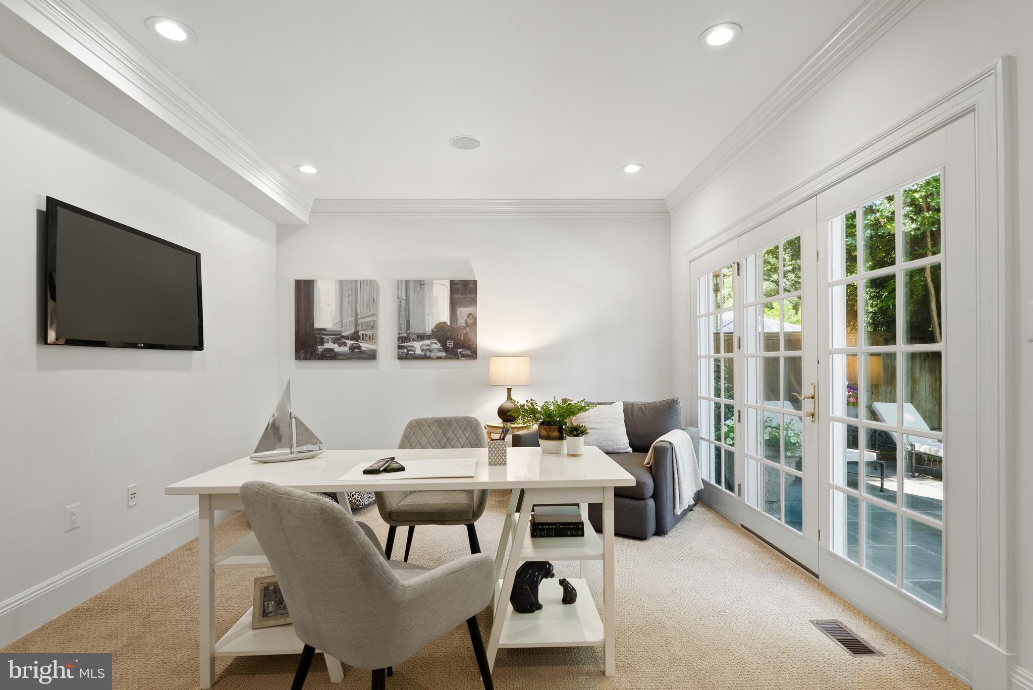 BANNOCKBURN ESTATES - Residential
