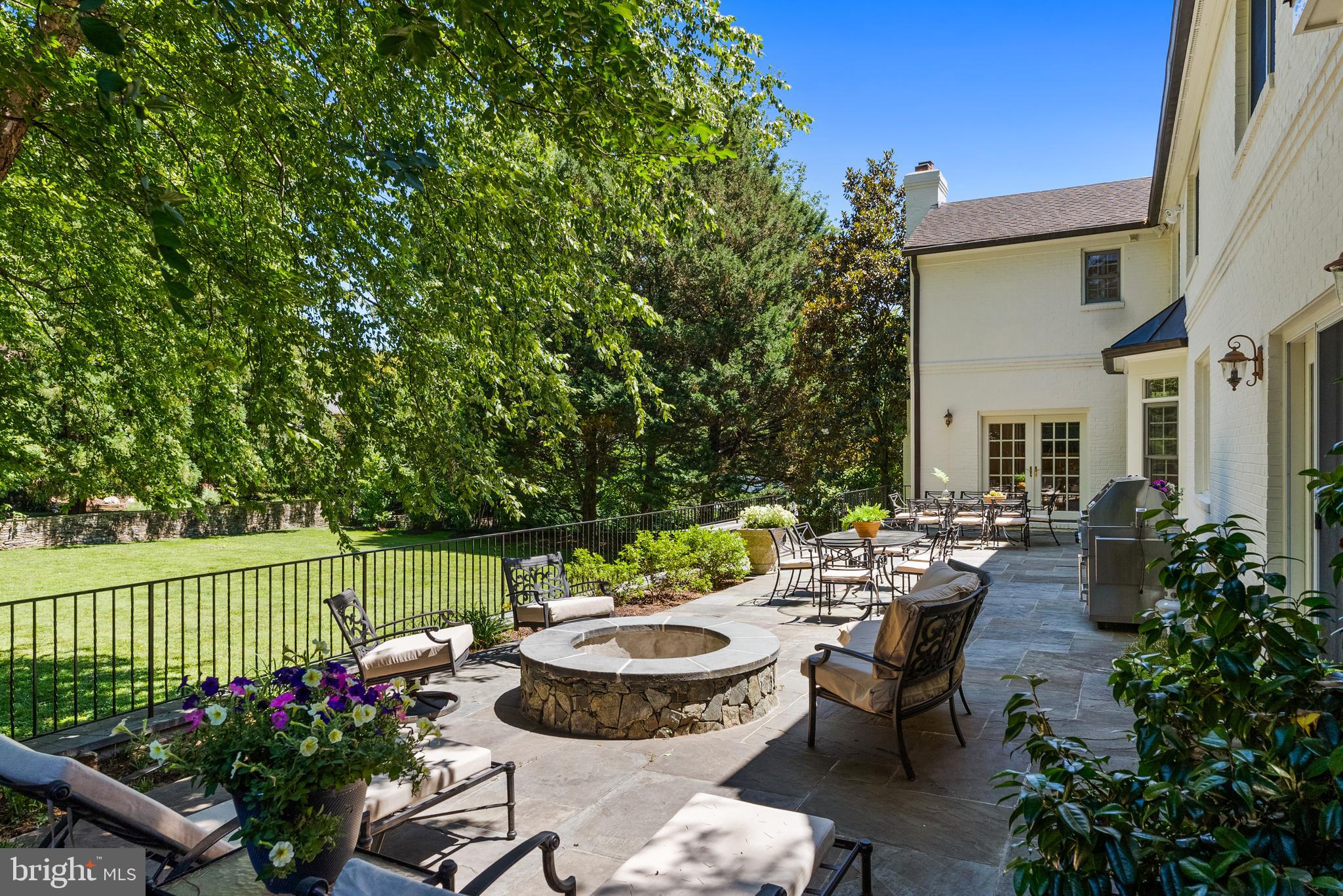 BANNOCKBURN ESTATES - Residential