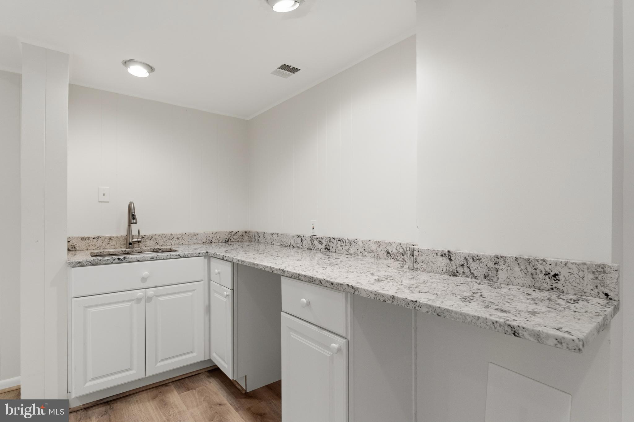 BANNOCKBURN ESTATES - Residential