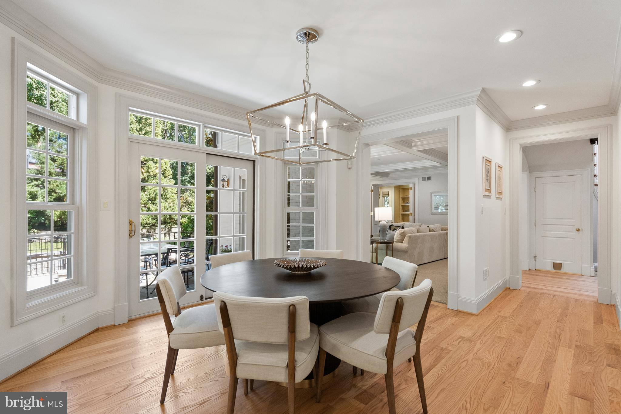 BANNOCKBURN ESTATES - Residential
