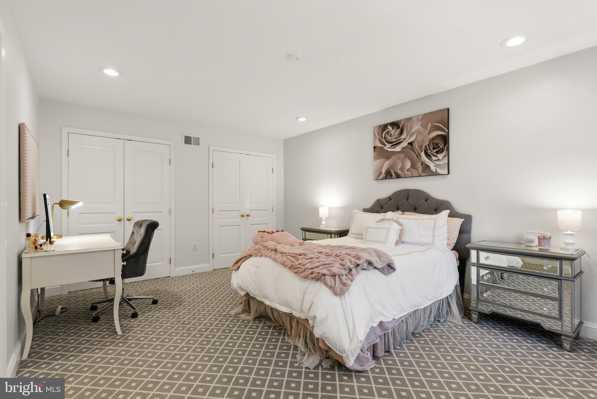BANNOCKBURN ESTATES - Residential