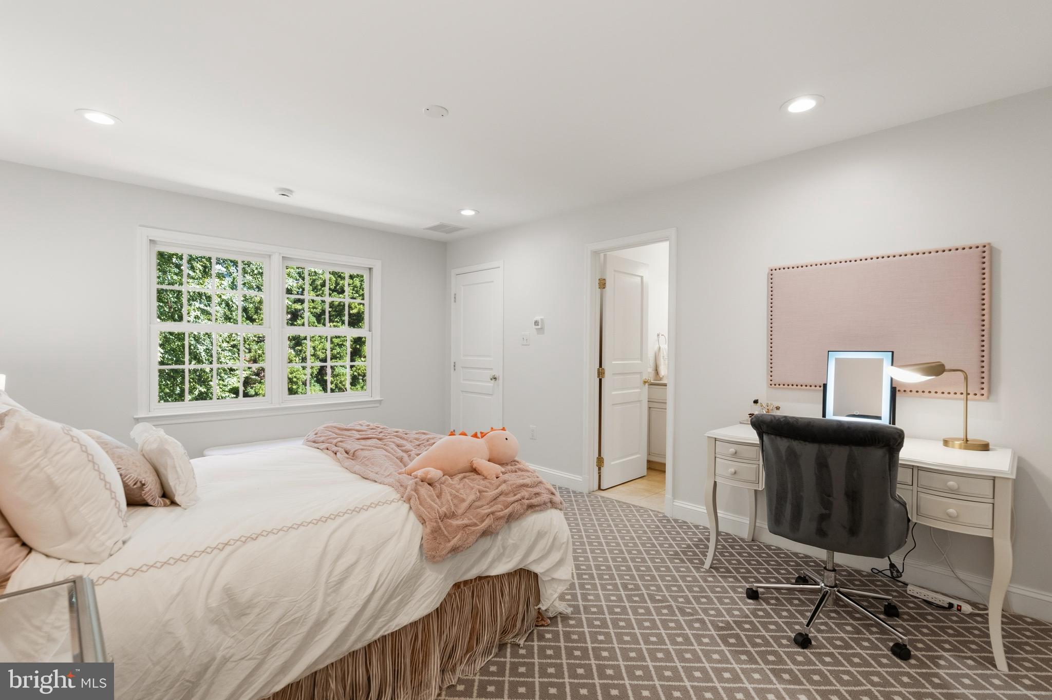 BANNOCKBURN ESTATES - Residential