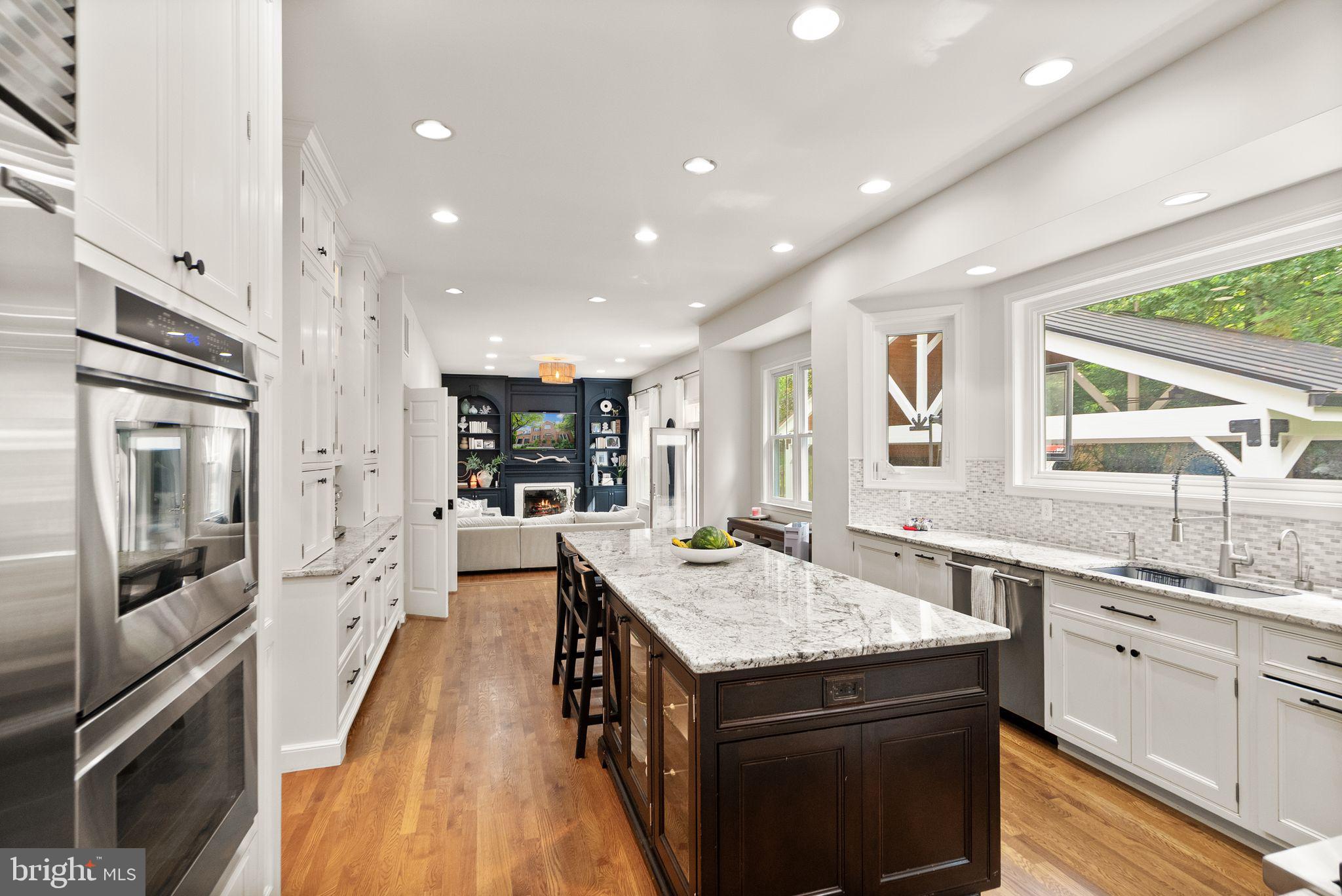 BRADDOCK MANOR - Residential