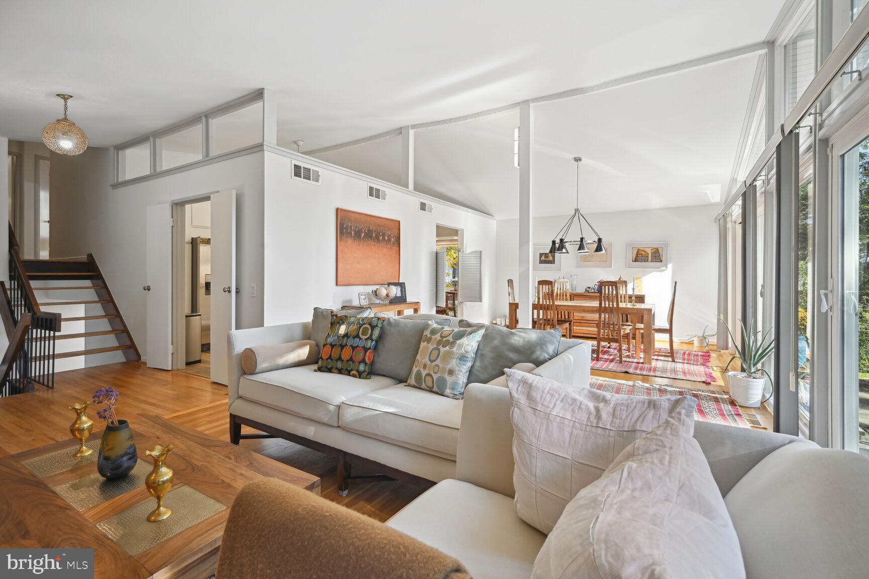 RED COAT WOODS - Residential Lease