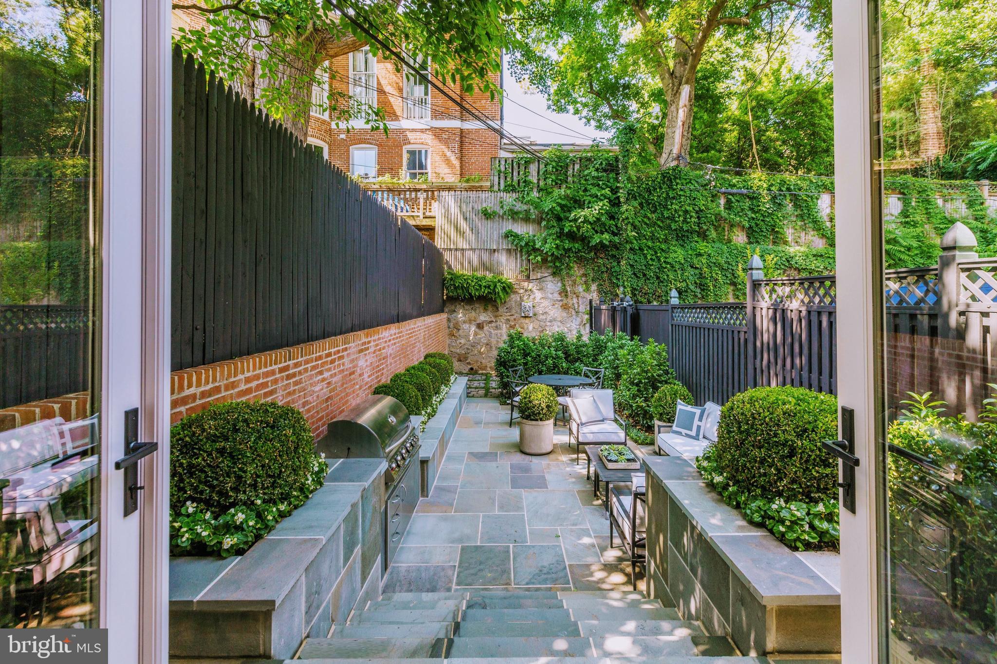 GEORGETOWN - Residential