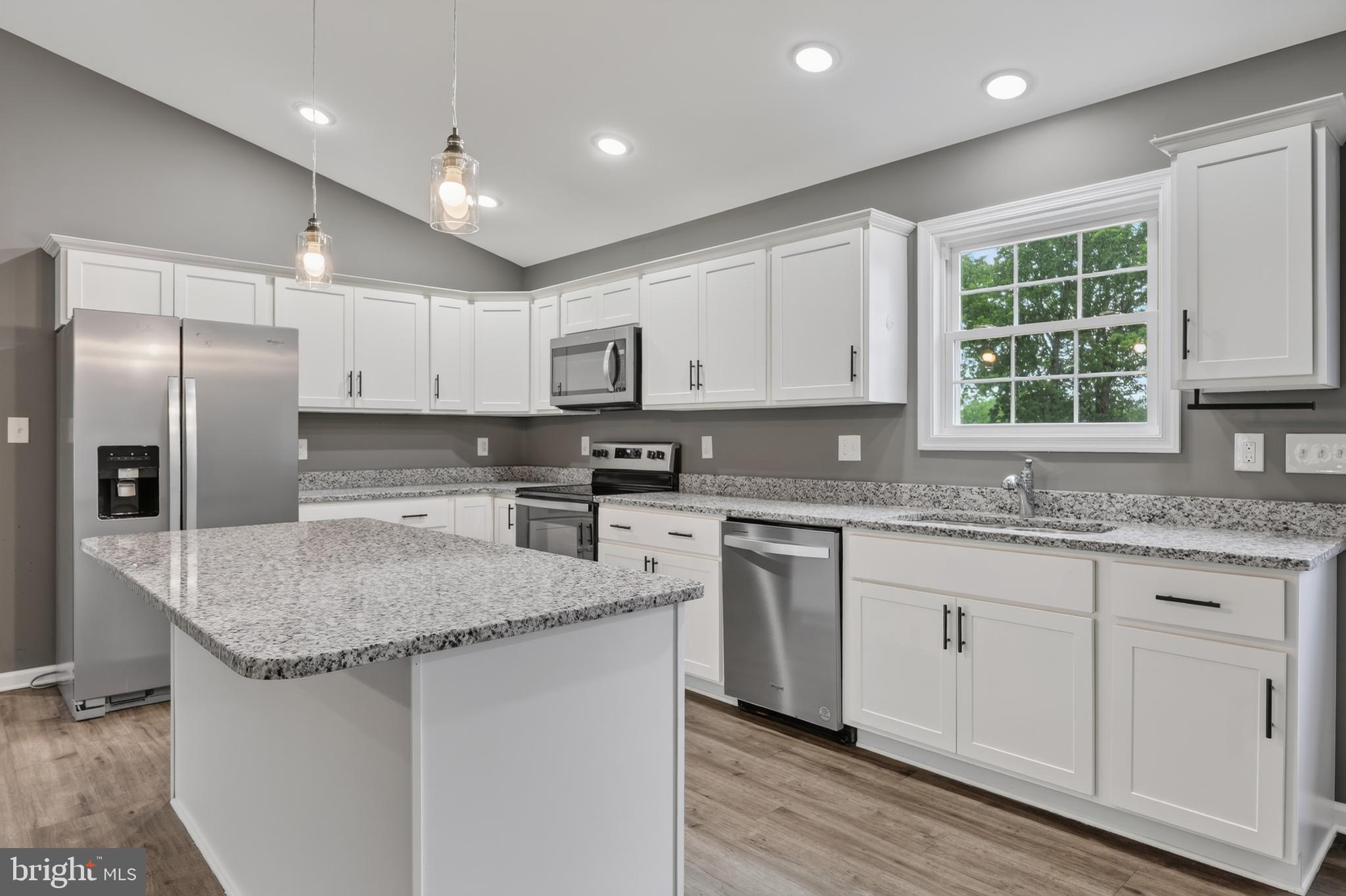 SHEN FARMS MT LAKE - Residential